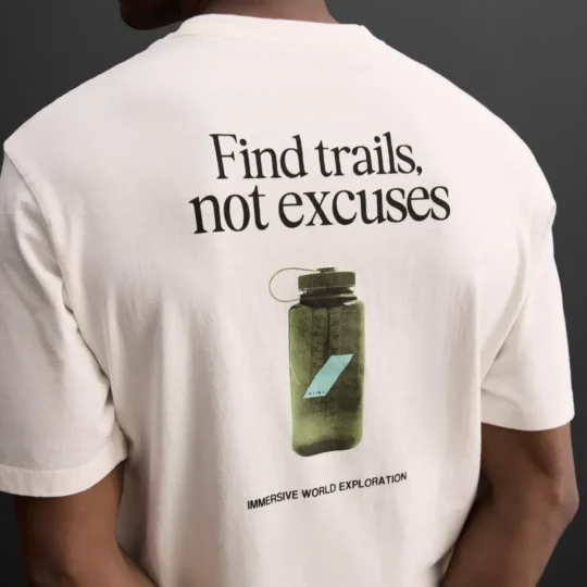 GRAPHIC PRINT T-SHIRT